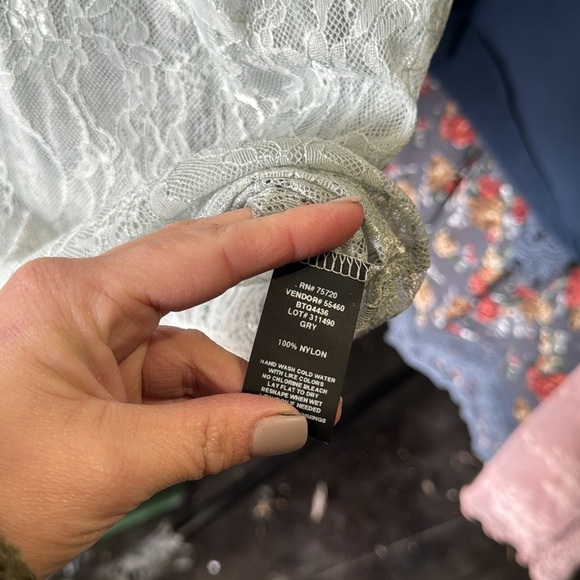 From Buckle lace short sleeve top - Picture 3 of 4